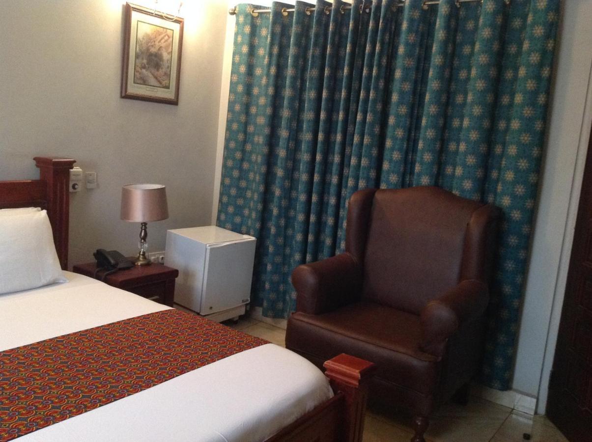 Benconi Lodge Accra Esterno foto