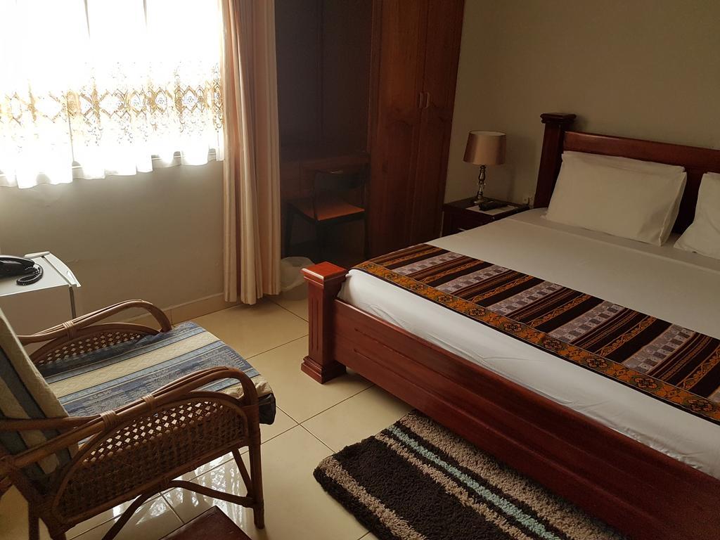 Benconi Lodge Accra Esterno foto