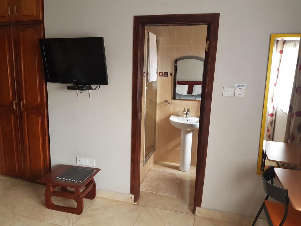 Benconi Lodge Accra Esterno foto